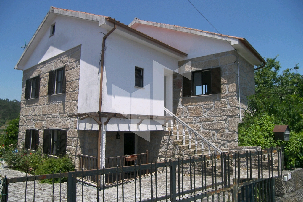 Casas para Venda em Carregal do Sal CasaExpress.pt