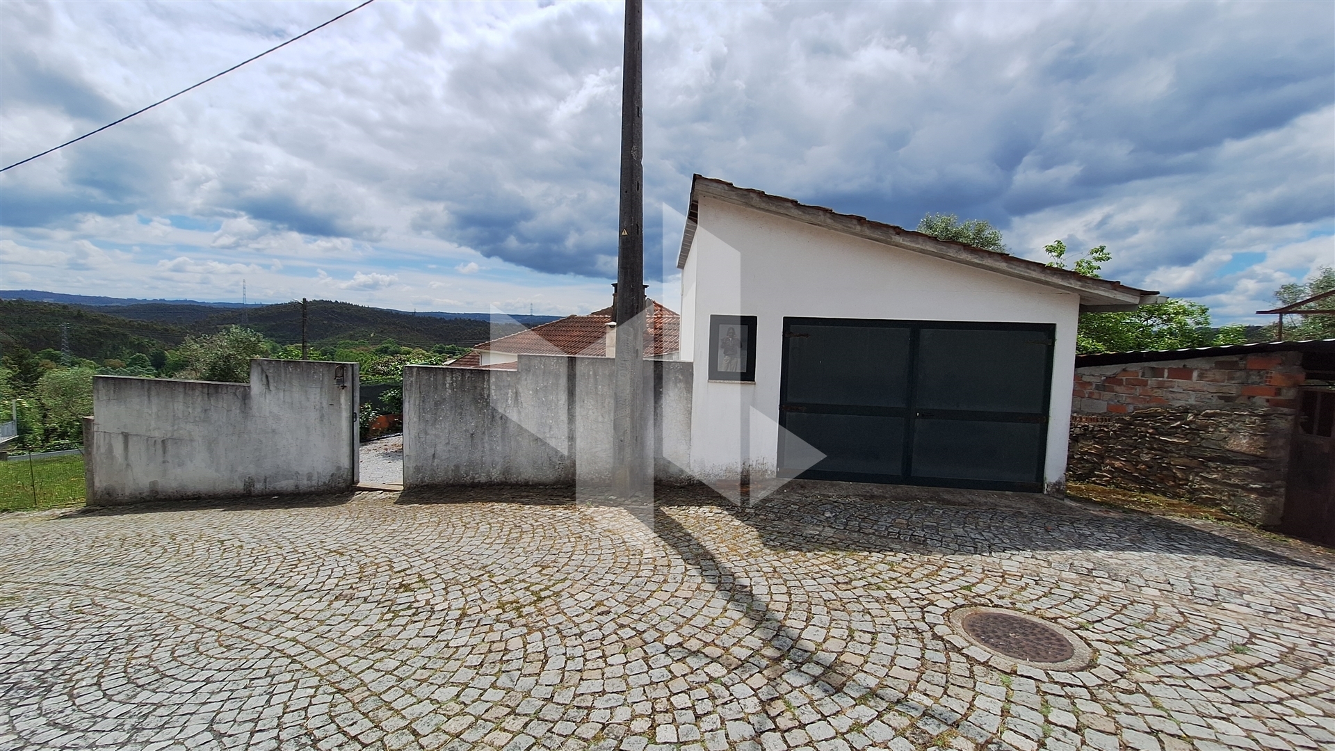 comprar-moradia-isolada-t4-em-viseu-tondela-barreiro-new-lar-soc