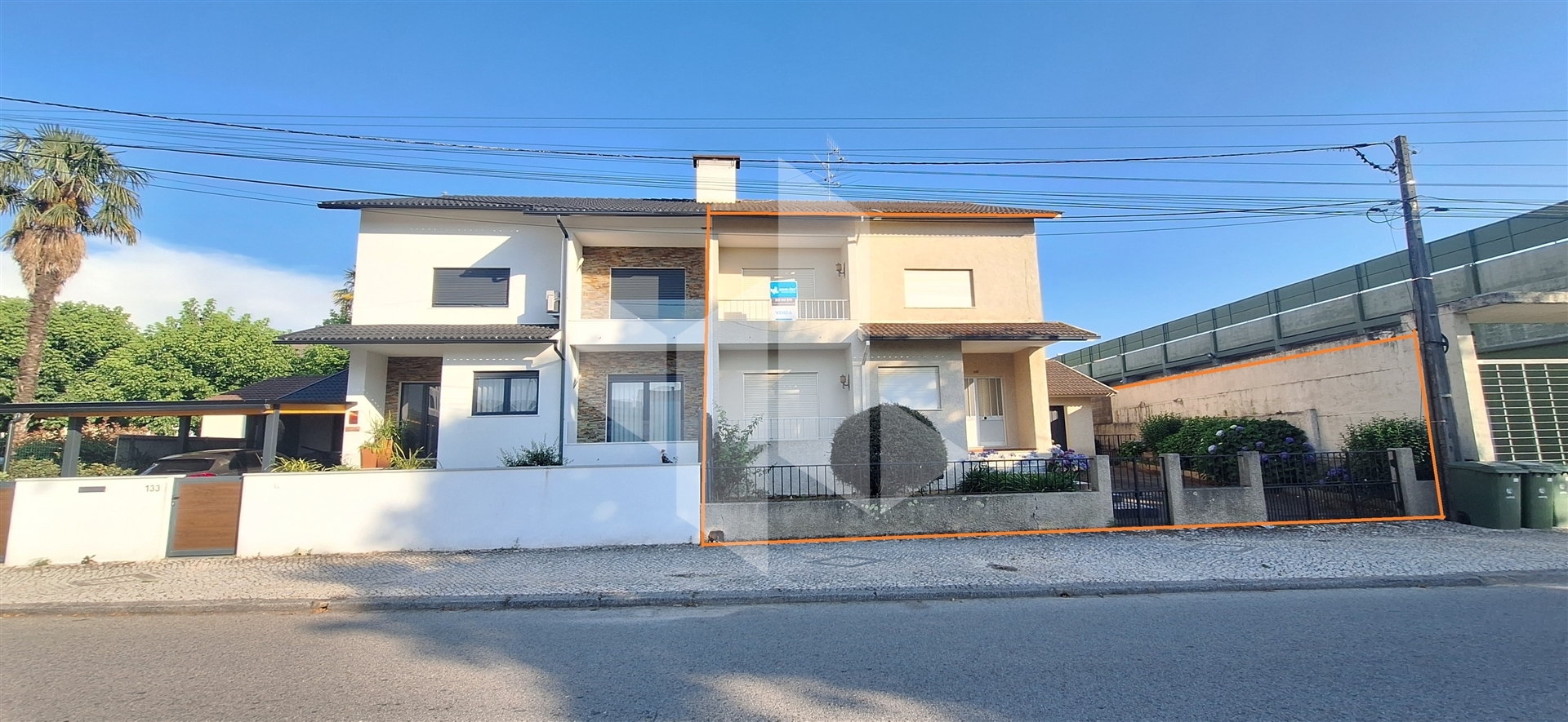 Moradia Geminada T6